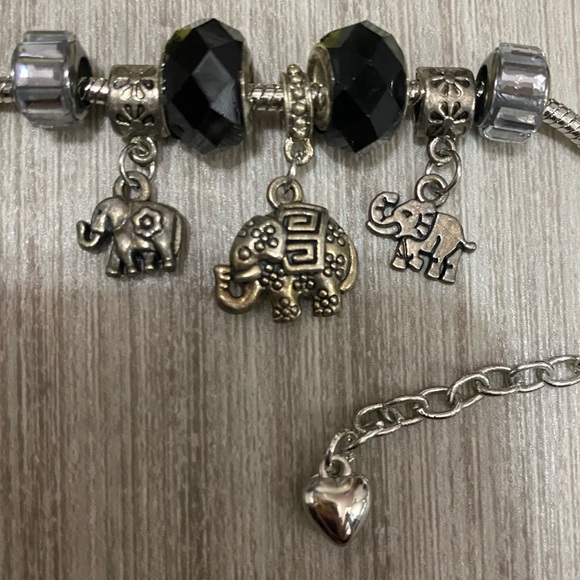 Onyx Beaded Elephant Charm Bracelet - Picture 2 of 3